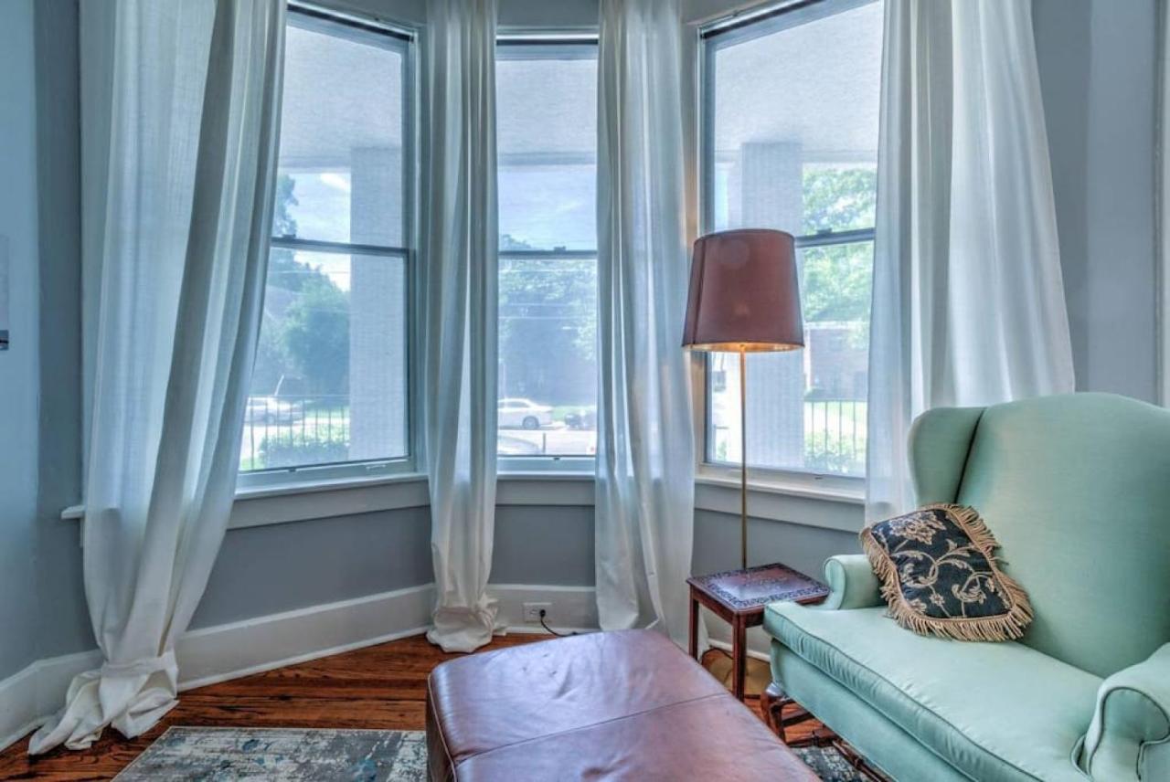 Elegant Colonial With Lovely Details And Character Memphis Ngoại thất bức ảnh