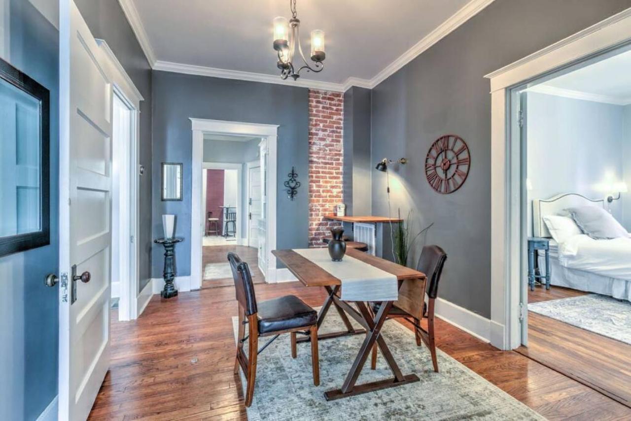 Elegant Colonial With Lovely Details And Character Memphis Ngoại thất bức ảnh