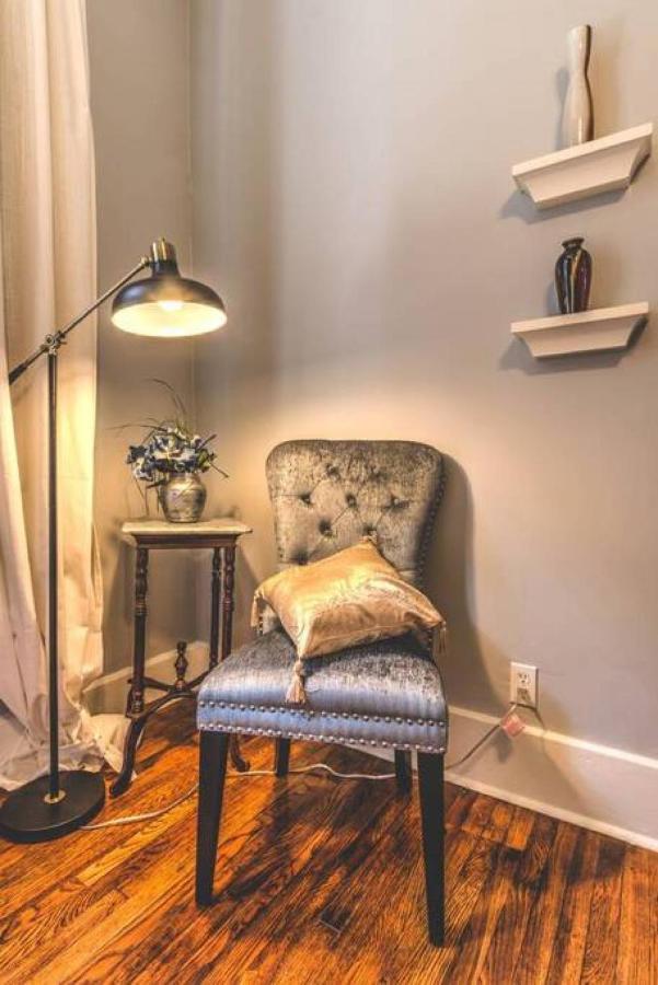 Elegant Colonial With Lovely Details And Character Memphis Ngoại thất bức ảnh